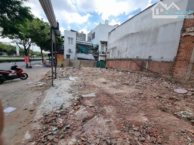 Bán Đất Mặt Tiền 390 Phạm Văn Đồng – Ngang Khủng 16,5m dài 9,27 – Giá Chỉ 26 Tỷ TL