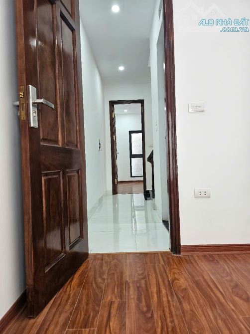 Bán nhà Nội Am - Liên Ninh 33m2 x 5 tầng, mới đẹp, Chỉ nhỉnh 4 tỉ