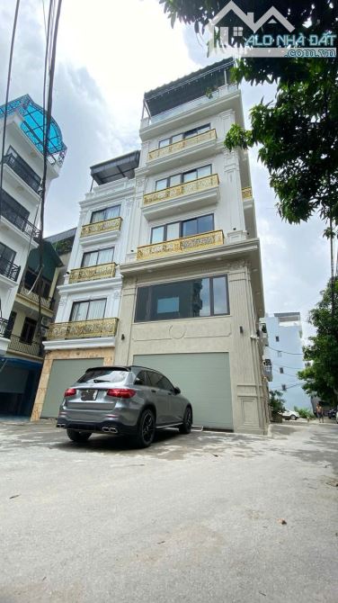 Bán nhà 6 tầng thang máy - ô tô ngủ trong nhà - ngõ ô tô tránh. DT 52, Giá 13 tỷ+