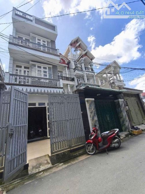 Nhà 4 tầng đường THỚI AN 13, phường THỚI AN, Q12, dt 214,8m2 (4,5mx23m), Hẻm 5m . 7Tỷ