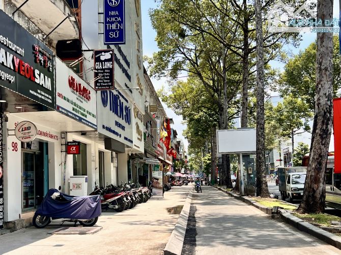 BÁN GẤP mặt tiền Trần Hưng Đạo, gần Metro Bến Thành, TN 90tr/th, 39,9 tỷ