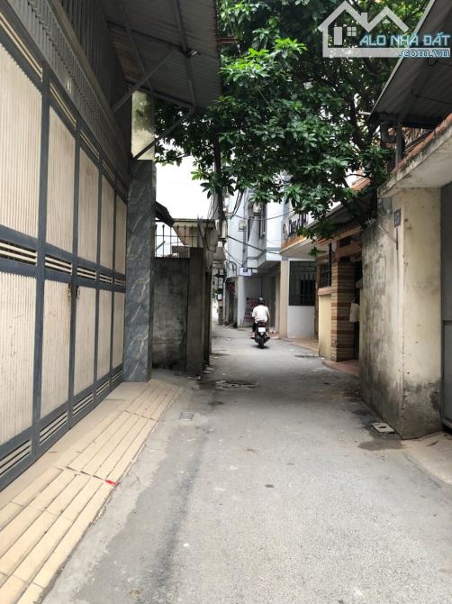 NGUYỄN NGỌC VŨ - CẦU GIẤY - 2 MẶT NGÕ Ô TÔ - LÔ GÓC - NỞ HẬU - XÂY TÒA CHDV - 18.9 TỶ