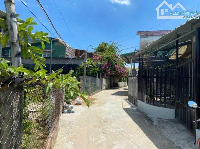 Cần bán lô đất đẹp 4,5x18m (77m2 ODT), đường Ôtô thông thị trấn La Hà Tư Nghĩa, Quảng Ngãi - 2