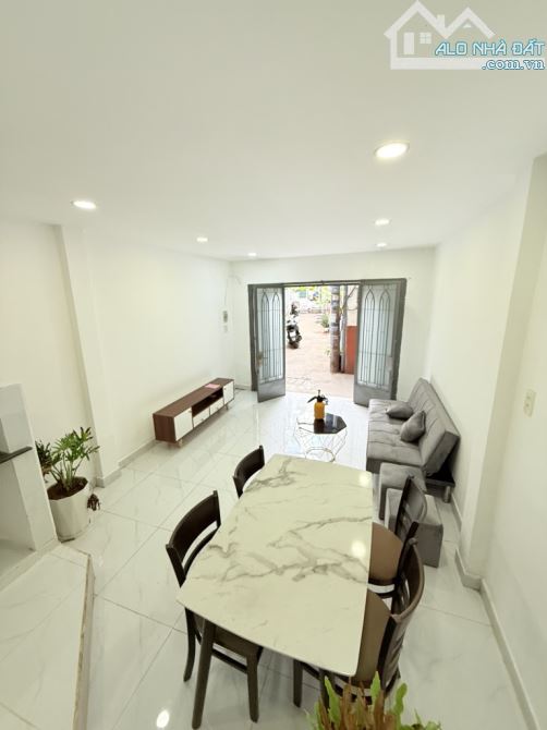 GẦN BẾN XE MIỀN ĐÔNG CŨ, DIỆN TÍCH 32M2, 2 TẦNG, GIÁ NHỈNH 3 TỶ