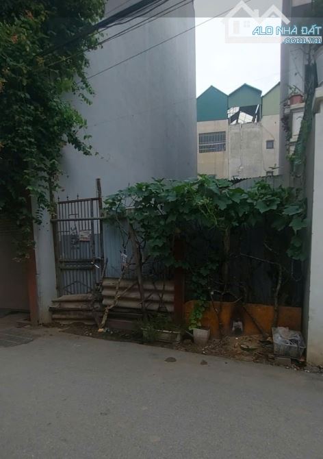 Bán lô đất mặt trục tổ 13 Yên Nghĩa-Hà Đông 63,3m2. giá bán 166tr/m2, đg ô tô vào nhà