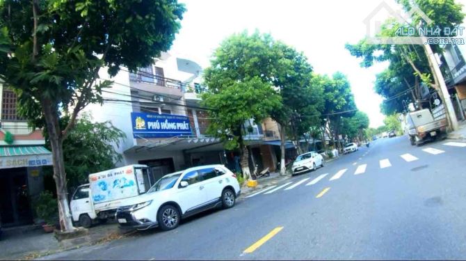 📣BÁN ĐẤT TẶNG NHÀ CẤP 4 MẶT TIỀN ĐỐI DIỆN CHỢ CẨM LỆ  ( HOÀNG XUÂN HÃN)