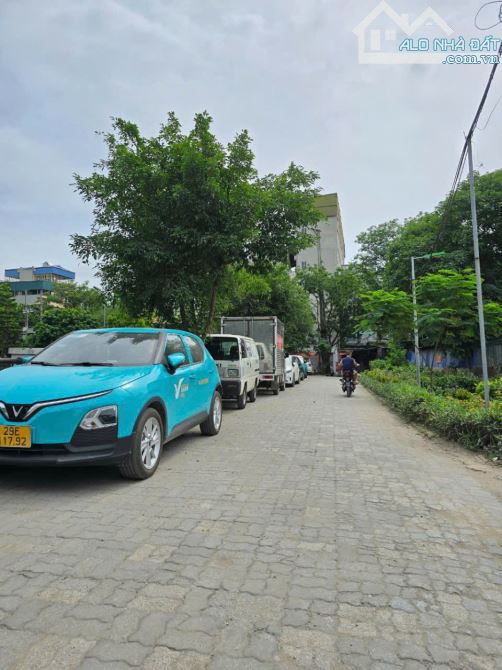 Nhà Kim Giang gần KĐT Đại Kim full nội thất đẹp 38m 4 t ô tô gần tiện ích sẵn 8.2 tỷ