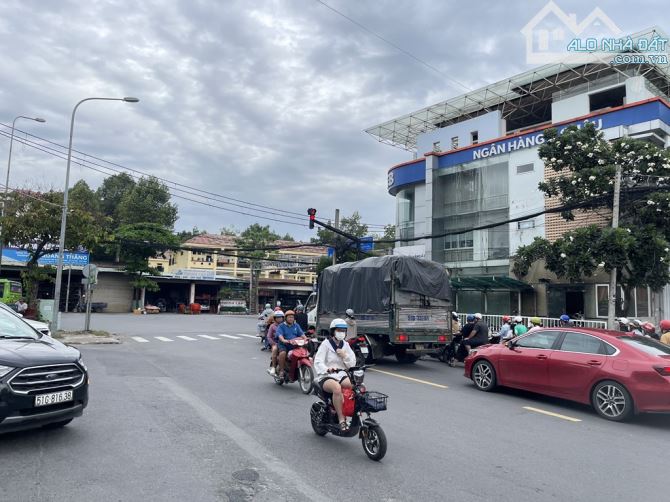 NHÀ ĐẸP Ở NGAY QUẬN 12 - P.TÂN CHÁNH HIỆP - NGANG 4M - SHR - HOÀN CÔNG ĐỦ - NHỈNH 2 TỶ TL