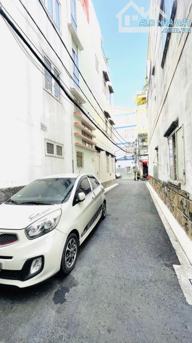 GẤP BÁN GIẢM 1,2 TỶ - PHƯỜNG 5, PHÚ NHUẬN – HẺM Ô TÔ - FULL NỘI THẤT CAO CẤP