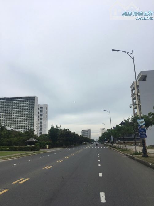 Bán đất (ngang 12m) mặt tiền đường 30m Võ Nguyên Giáp, Ngũ Hành Sơn, 306m2. Giá 42tỷ850