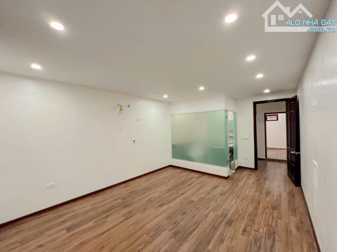 DỐC TAM ĐA NHÀ ĐẸP - TẶNG NỘI THẤT - 43m2 5 tầng mặt tiền 3.9m Giá 12.3 tỷ