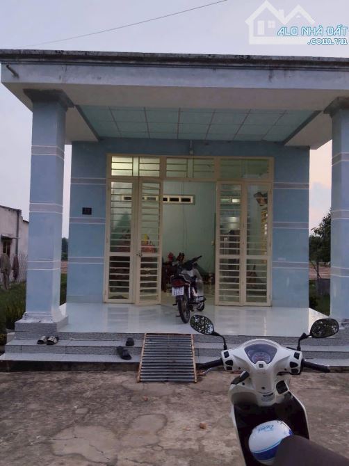 Bán nhà cấp 4 hẻm đường Trần Văn Trà DT 8,5x30 giá 1,2ty