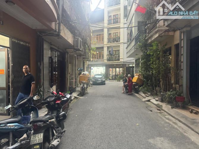 Bán nhà Tam Trinh, Dt 50m², phân lô vỉa hè, ô tô tránh, ở sướng – kinh doanh đỉnh – giá ch
