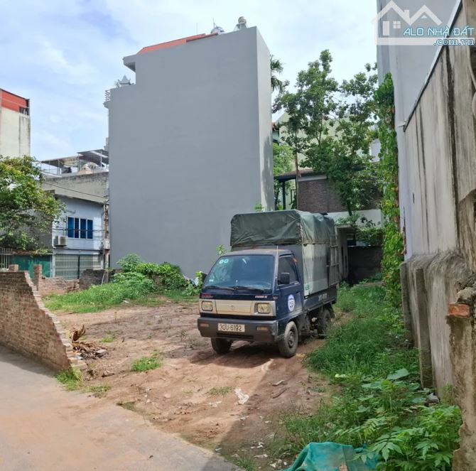 bán đất phú diễn, ngõ ô tô, sổ đỏ hoa khôi, mặt tiền rộng.