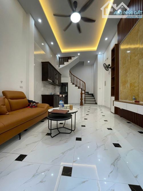 CẦN BÁN NHÀ ĐẸP Ở NGAY NGÕ RỘNG THÔNG THOÁNG NHIỀU TIỆN ÍCH  HOÀNG MAI 35M5T 7,8 TỶ