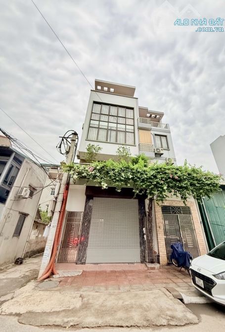 Bán Nhà Cổ Linh Biệt Thự 85m2-5 Tầng-Mt 5m-Ô TÔ TRÁNH-VĨA HÈ-LÔ GÓC-KINH DOANH -chỉ 29 tỷ