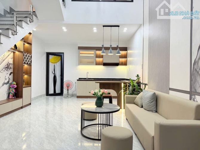 Nhà mới, full nội thất - đẳng cấp sống hiện đại tại Hồ Tùng Mậu