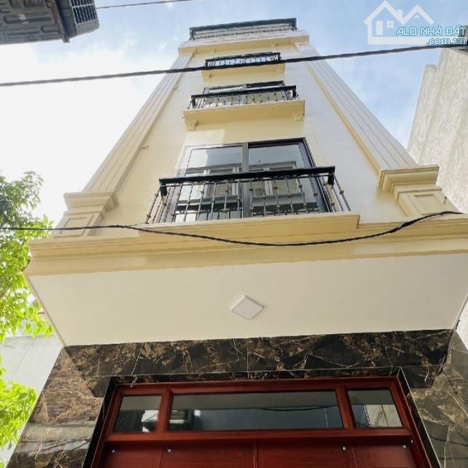 Nhà An Trai 40m2 nở hậu 2 mặt thoáng 4 tầng dân xây chắc chắn 20m ra đường ô tô 5 tỷ 5