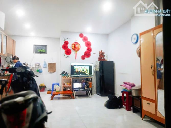 Bán nhà Quận 2, Nguyễn Tuyển, ngang 4,5m, sát MT, sổ vuông đẹp, 4.xx tỷ - 11