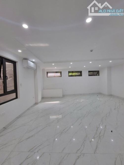 Bán nhà Vạn Bảo - Đội Cấn, Ô tô tránh, 90m2, 9 tầng, 35 tỷ, hiếm nhà bán - 1