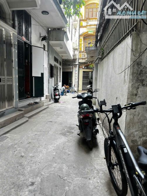 BÁN NHÀ ĐÊ TÔ HOÀNG  27M  3 TẦNG  GIÁ YÊU THƯƠNG CHỈ 5.1 TỶ - 1