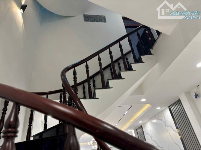 Bán Nhà 3 lầu 4.4 x 23 đường nguyễn thượng hiền P6 giá tốt - 1