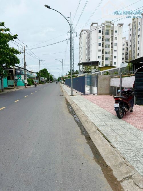 Nhà cũ mặt tiền Nguyễn Trung Trực P2, Mỹ Tho, Tiền Giang - 1