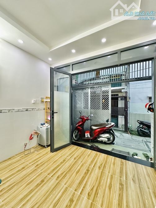 Phạm Văn Hai - Liền Kề Mặt Tiền Trường Sa - Gần Út Tịch - 1