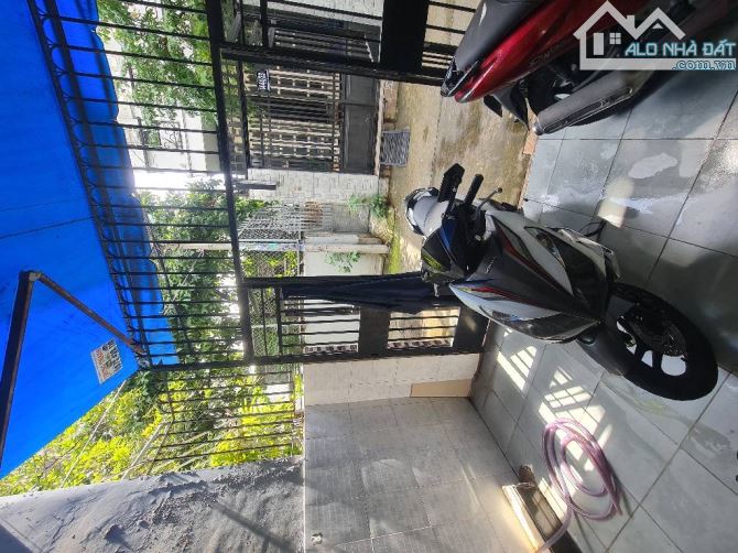 Liền Kề Mặt Tiền Trường Sa - Hẻm Xe Hơi Đẹp - 1