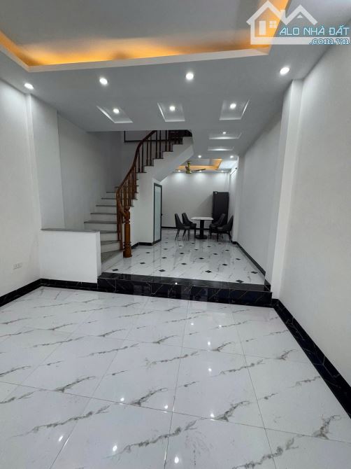 Bán nhà vị trí đẹp phụng châu ô tô đỗ cửa giá chốt giá rẻ nhất 30m.4 Tầng 3,x tỷ - 1