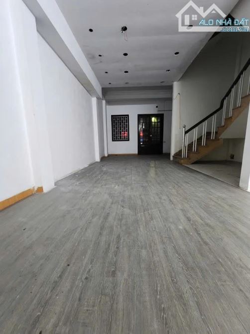 Siêu phẩm mặt phố Nguyễn Văn Cừ, Long Biên, 50m2, 6 tầng, Kinh doanh vp đỉnh, Giá 25 tỷ - 1