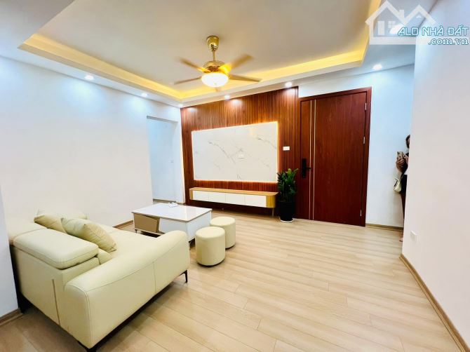 Siêu Hiếm Đống Đa Chỉ 7 tỷ sở hữu ngay căn nhà 5T nhà mới ở ngay gần Ô Tô Kinh Doanh. - 1