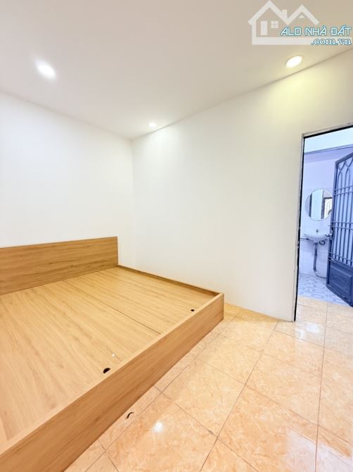 GẦN BẾN XE MIỀN ĐÔNG CŨ, DIỆN TÍCH 32M2, 2 TẦNG, GIÁ NHỈNH 3 TỶ - 1