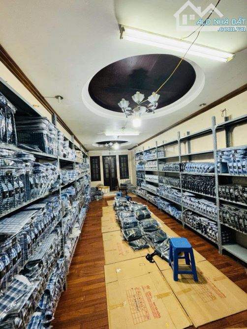 Mặt phố Hàng Ngang gần hồ Hoàn Kiếm, hiếm bán, cực vip 123m2, 5 tầng, mặt tiền 4m, 115 tỷ - 1