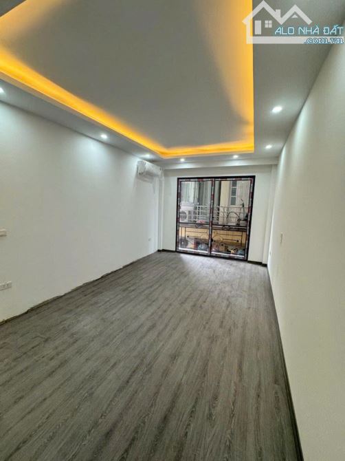 LÁNG TRUNG - NGÕ THÔNG - KINH DOANH - THANG MÁY 39m2 5 tầng mt 3.7m Giá 10.3 tỷ - 1