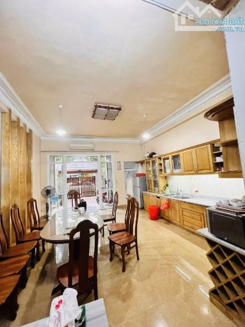 BÁN NHÀ NGUYỄN KHOÁI - PHÂN LÔ - VỈA HÈ - Ô TÔ TRÁNH - DT 110M - MT 5.2. GÍA BÁN 26.8 TỶ - 1