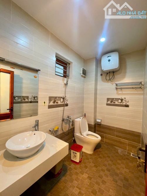 Bán nhà KĐT Viglacera quận Nam Từ Liêm ô tô tránh vỉa hè rộng DT 119M 5T MT 6M giá 22 tỷ - 1