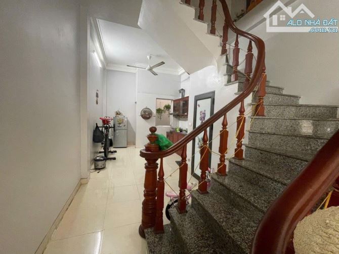 BÁN NHÀ ĐÔNG NGẠC - BẮC TỪ LIÊM - NGÕ THÔNG THOÁNG - 41M2, 3 TẦNG, MT 3,6M - 6,5 TỶ - 1