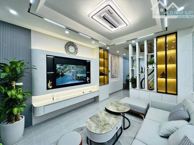 Bán Gấp Nhà 5 tầng Phố Yên Bệ, Kim Chung, Hoài Đức_Mặt Phố_Lô Góc, 50m2, Giá Nhỉnh 7 tỷ - 1