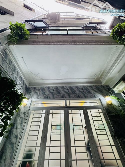 TRẦN ĐẠI NGHĨA, QUẬN HAI BÀ TRƯNG, 23M2,5 TẦNG, GẦN PHỐ, KINH DOANH. - 12