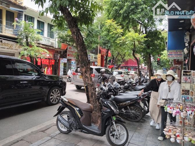 Bán nhà mặt phố Hàng Bông, DT 412m2, MT 14.5m Giá 198 tỷ - 2