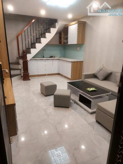 Bán gấp nhà Minh Khai - Hai Bà Trưng 5 tầng full nội thất 23m2 gần Times chỉ 4.5 tỷ - 2