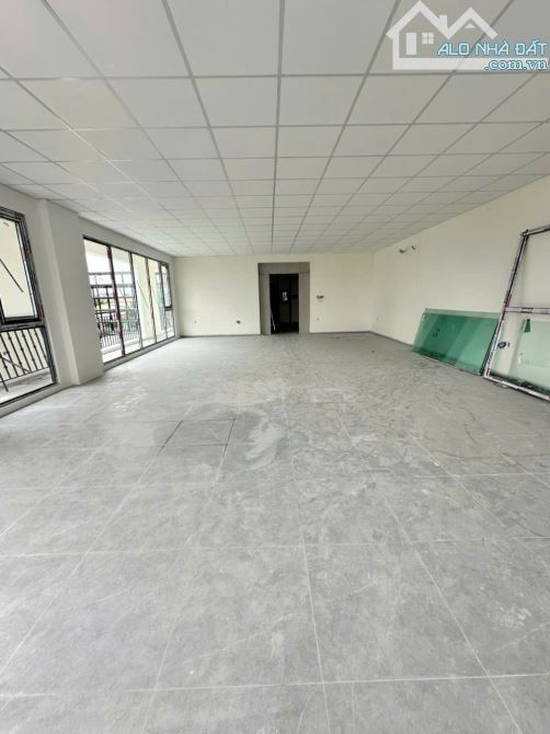 GÓC 2 MẶT TIỀN BIỆT THỰ 5 TẦNG CAO CẤP 7 x 20 giá 30 tỷ !!! QUẬN TÂN BÌNH - 2