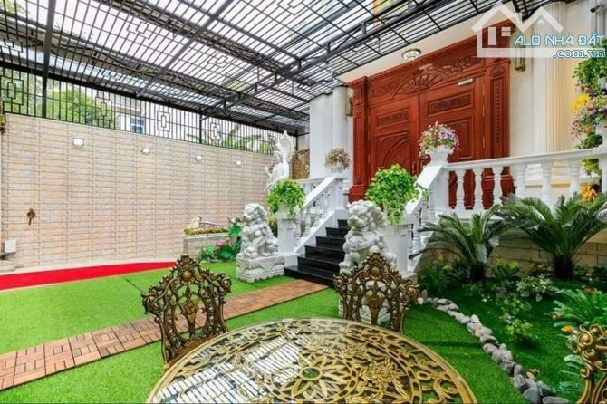 BIỆT THỰ SIÊU SANG DÁT VÀNG QUÝ TỘC, ĐẲNG CẤP THƯỢNG LƯU  -NGUYỄN ĐÌNH CHIỂU, ĐA KAO, QUẬN - 2
