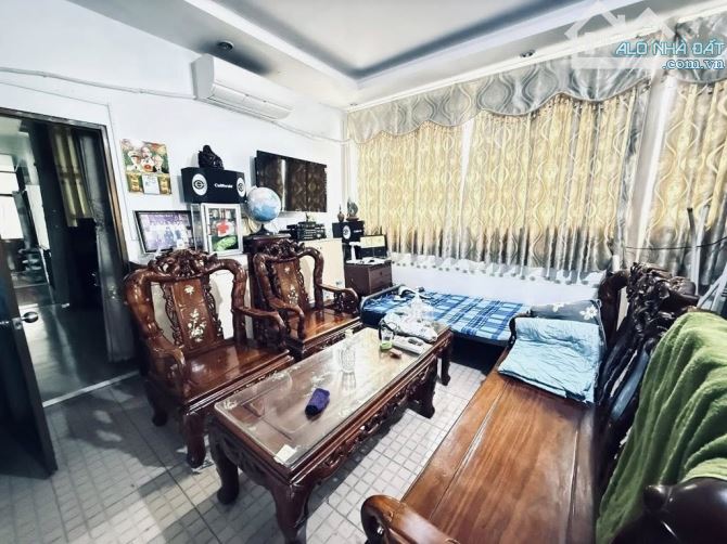 Nhà riêng KV Hoàng Việt - Út Tịch, 60m2, 4 tấm, ngang lớn - Lý tưởng để an sinh lâu dài. - 2