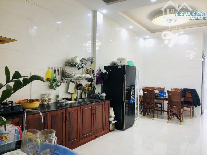 NHÀ PHỐ 107M2 3TẦNG 4P 4WC CÓ BAN CÔNG, TẦNG HẦM SIÊU RỘNG Ở MÊ LINH P9 GIÁ 6,3 TỶ - 2