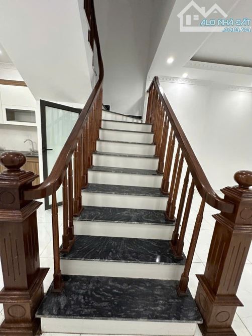 Bán nhà Liên Ninh, Đông Mỹ, Thanh Trì 55m2 x 4 tầng mới tinh, sát ô tô tránh, giá 5,2 tỷ - 2