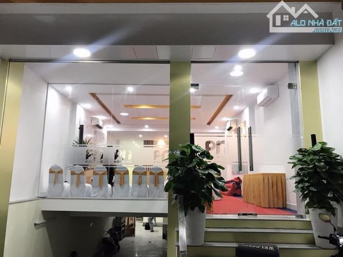 Bán nhà giáp Quận 5, ngay chợ Xóm Củi DT khủng 160m2 ngang 6m chỉ 9 tỷ - 2
