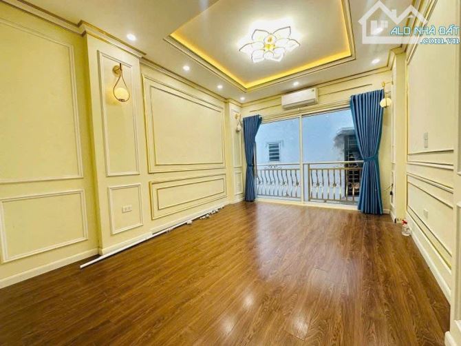 Hiếm có bán nhà Phố Mỹ Đình, DT34m2 x 5 Tầng Mặt tiền 3,9m,10m ra oto chợ, - 2