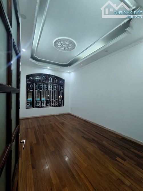 Bán nhà Khuất Duy Tiến - Thanh Xuân - Phân lô - Oto tránh đỗ - Kinh doanh - 20 tỷ - 2